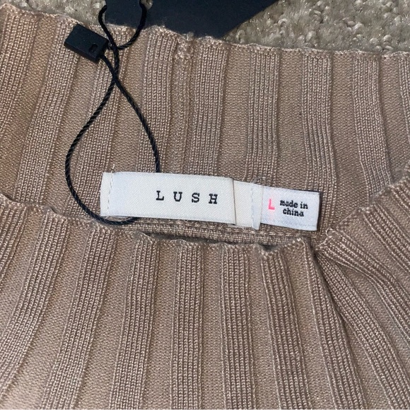 Lush Ribbed Sweater - Picture 4 of 4